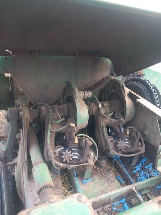 Vând presă balotii!