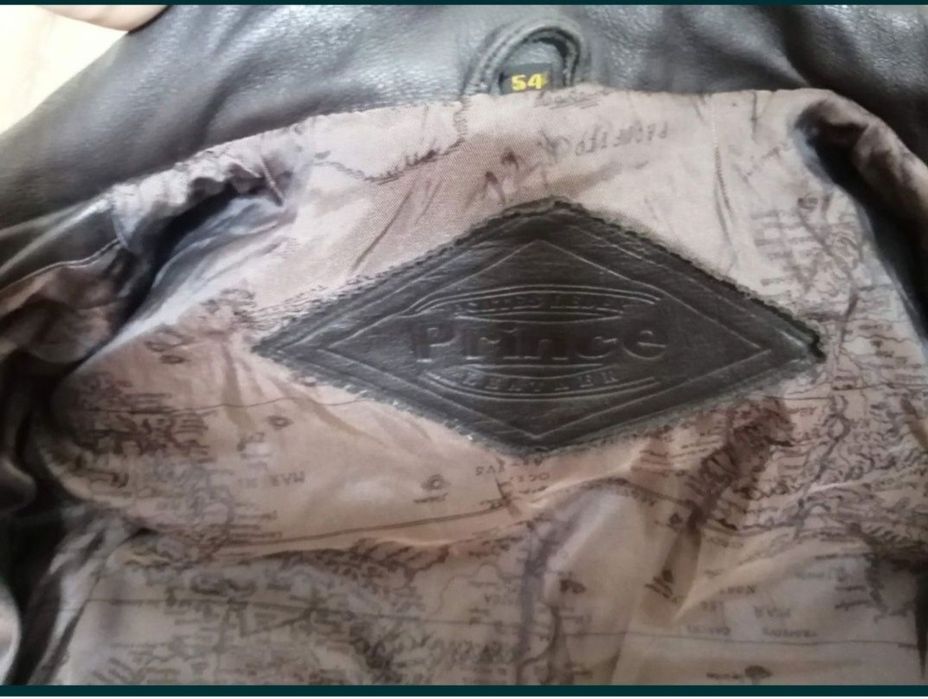 Кожаная фирменная куртка