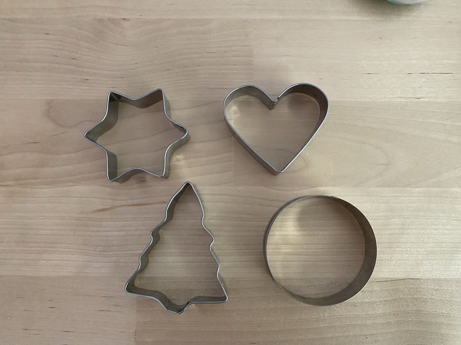 Форма за air fryer, коледни форми за бисквити, нож за пица и др