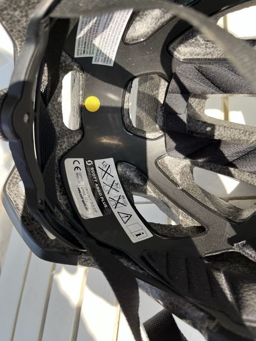 Каската за велосипед Scott ARGO PLUS