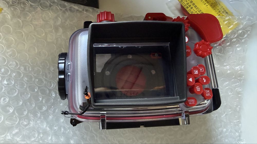 Olympus Tough Tg-6 with underwater housing