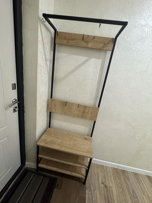 Вешалка в прихожую