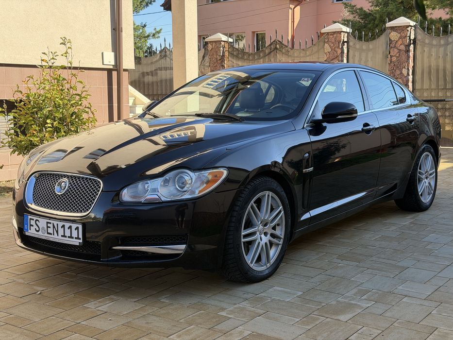 Jaguar XF