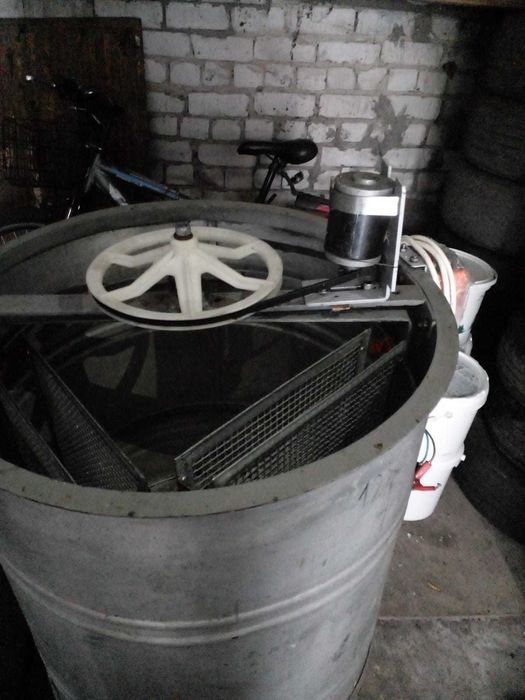 Медогонка электрическая