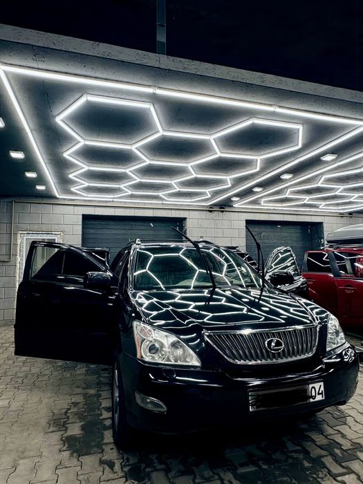 машина Lexus RX330