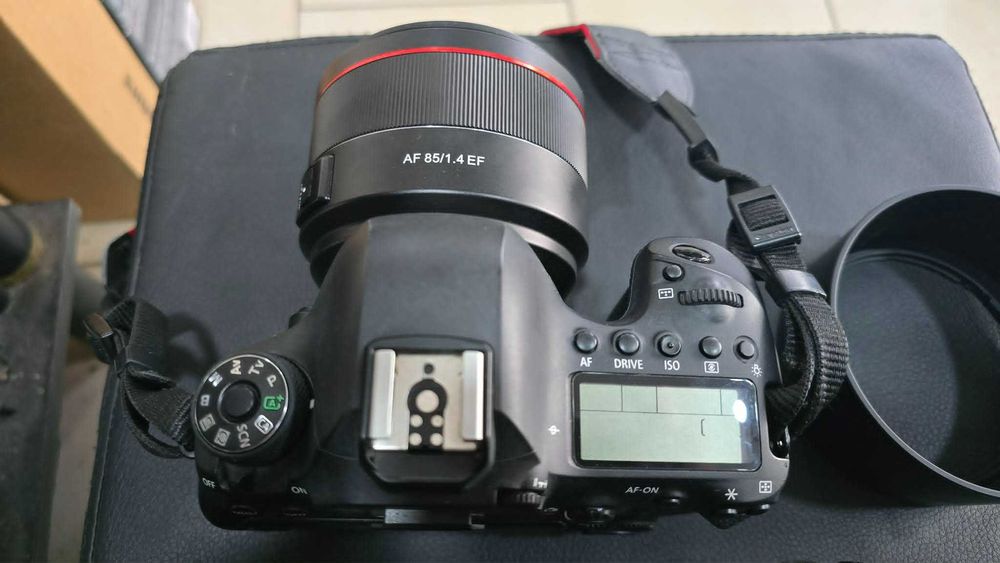 Фотоапарат Canon EOS 6D Mark II + два обектива
