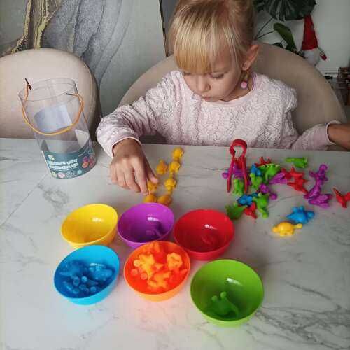 Комплект динозаври за изучаване на цветове и броене