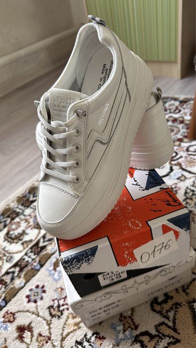 Продаётся обувь