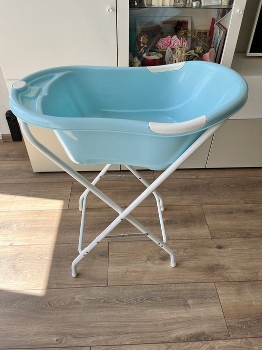 Вана за бебе със стойка