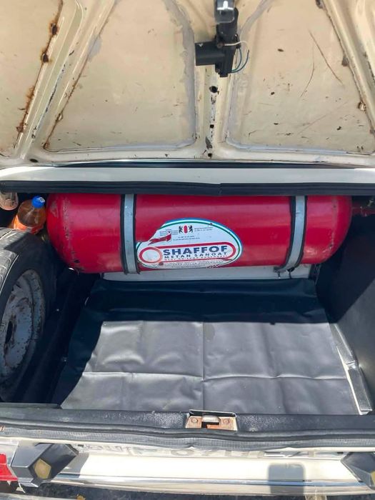 Vaz 2106 sotiladi