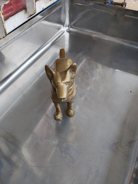 Бронзова статуя Куче