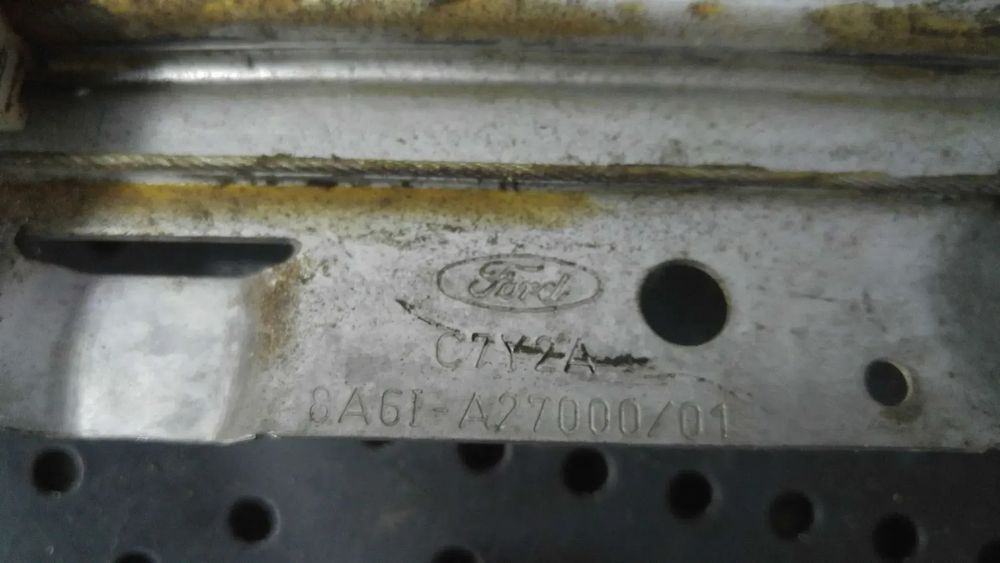 Macara manuala geam stanga spate ford fiesta 6 cb1 ccn 8a61a27000