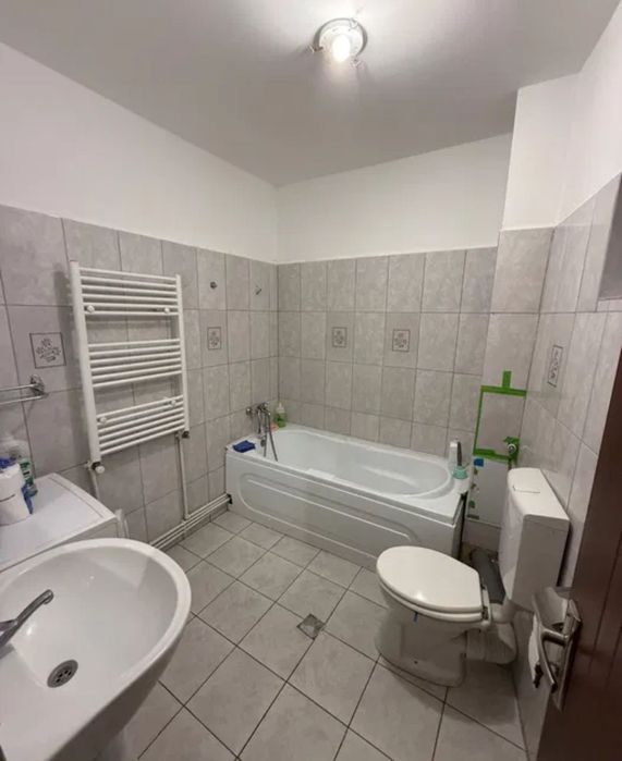 Inchiriez garsoniera Rahova