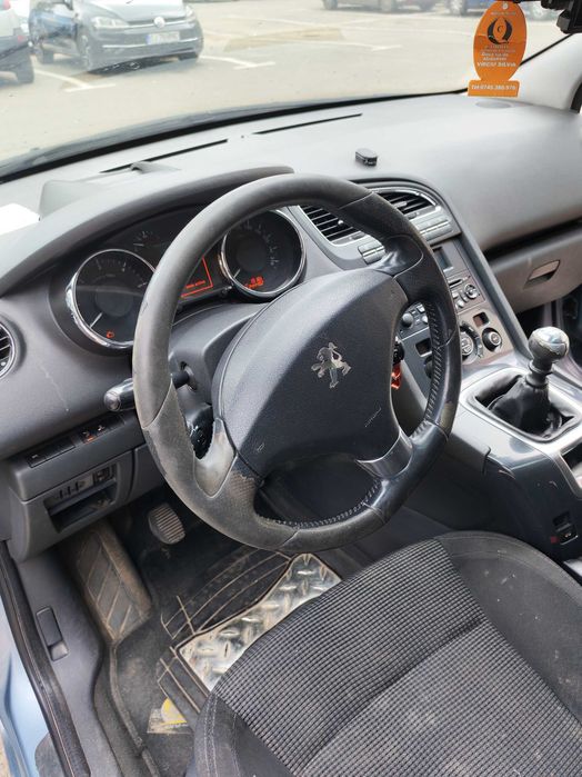 PEUGEOT 5008 2010 — imagine 3