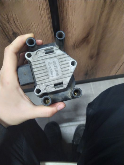Продам модуль зажигания и два комплекта свечей