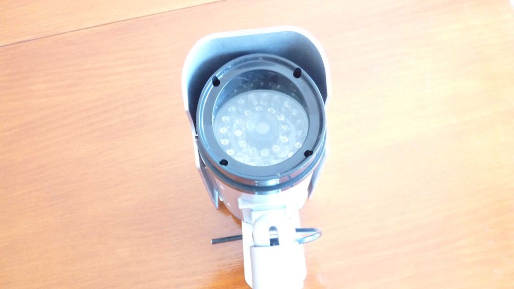 Имитация на охранителна камера - 4 броя комплект