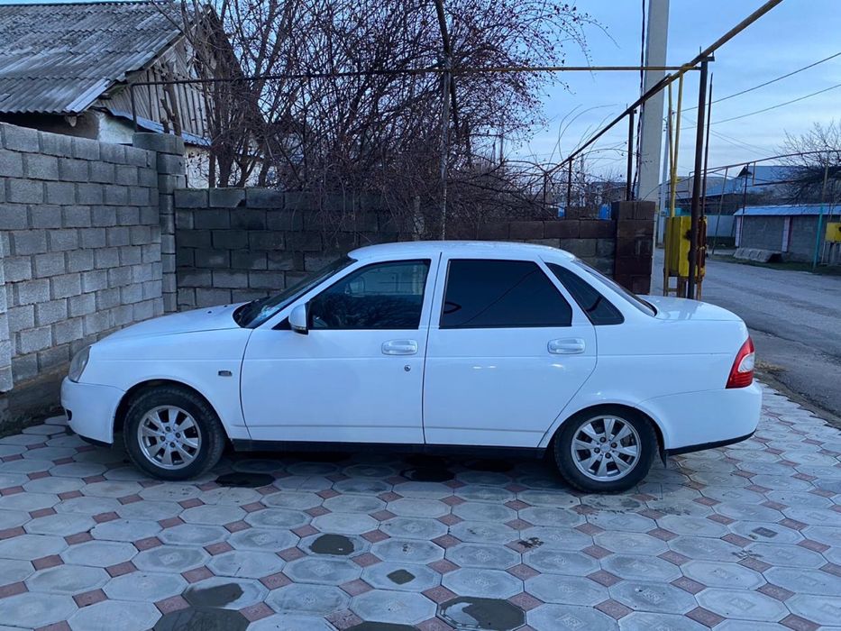 Срочно ! Приора 2013 г.