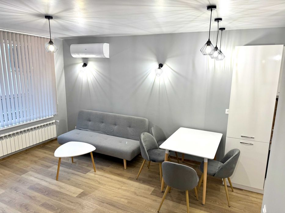 Двустаен апартамент под наем в ж.к. Дружба 2