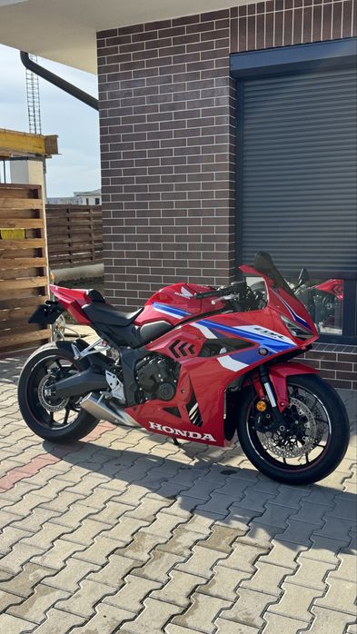 Honda CBR650R E-Clutch 2026, 3.000 km, stare de nou