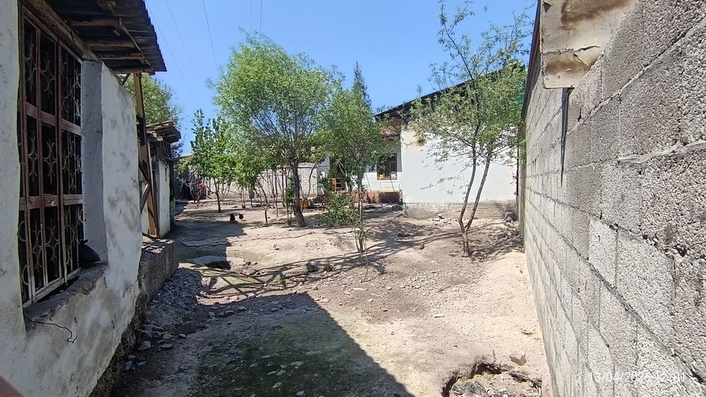 3 sotihli turar joy yer uchastkasi sotiladi svet, suv bor