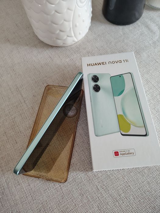 Huawei Nova 11i, in perfectă stare estetică și de funcționare.