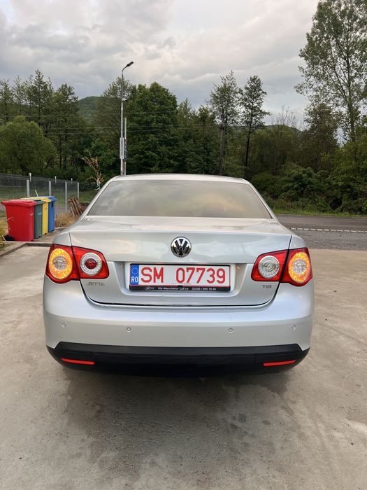 VW Jetta 2008 • 1.4 Benzină • Climatronic • Încălzire scaune • Recent adusă Germania