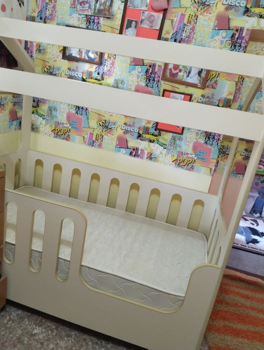 Детская кровать домик