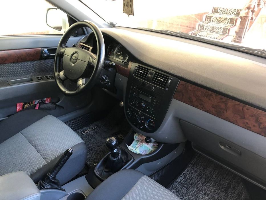 Laceti sotuladi 2015