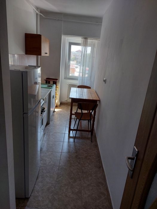 Persoana fizica inchiriez ap 1 cam pacurari