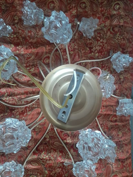 Продам Люстра за 3000тг