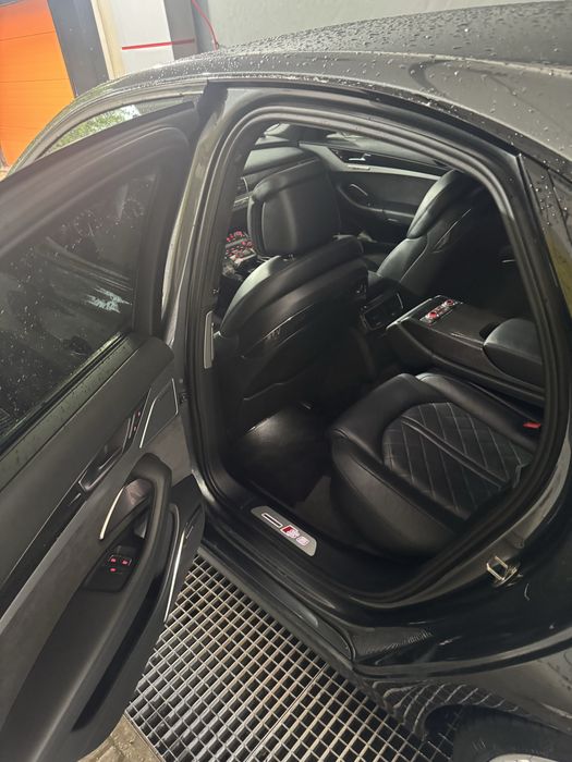 Audi s8 4.0 tfsi pachet ceramic