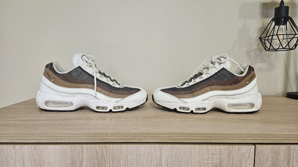 Nike Air Max 95/ Sail/ Black-Cashmere-Dk Driftwood