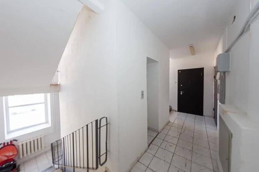 Продам двух комнатную квартиру