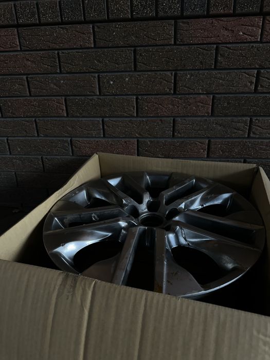 Продам диск на Тойота Рав4