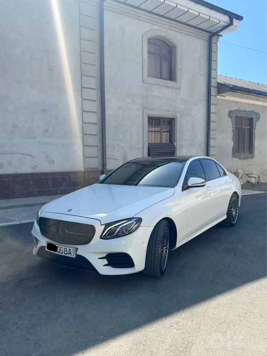 Mercedes Benz W213 E200