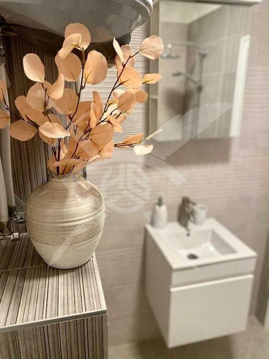 Дава се под наем Двустаен апартамент в София, Изток - 60 кв.м за 850 € - Снимка #9