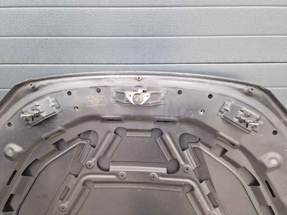 Capota motor fata bmw x1 e84 cu defect