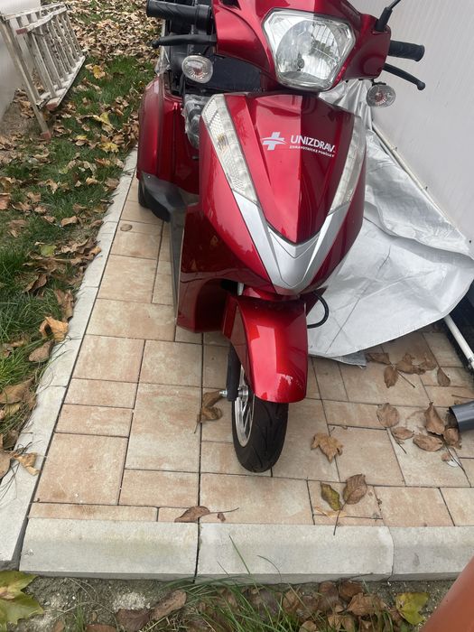 Tricicleta electrica cu 2 locuri