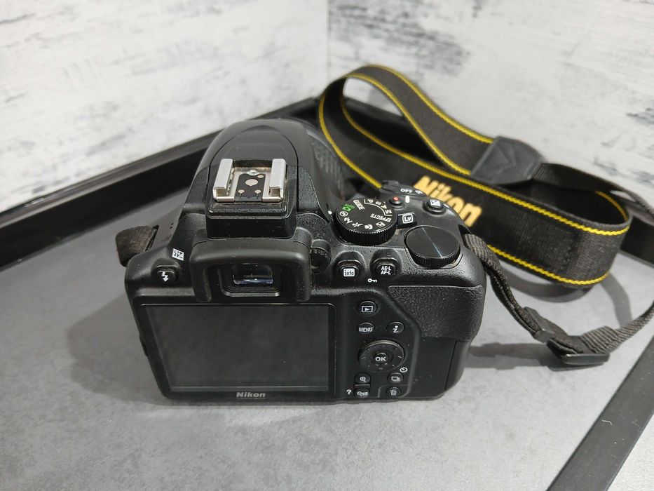 Nikon D3500 + 18-55mm VR – Като нов, под 7000 кадъра!