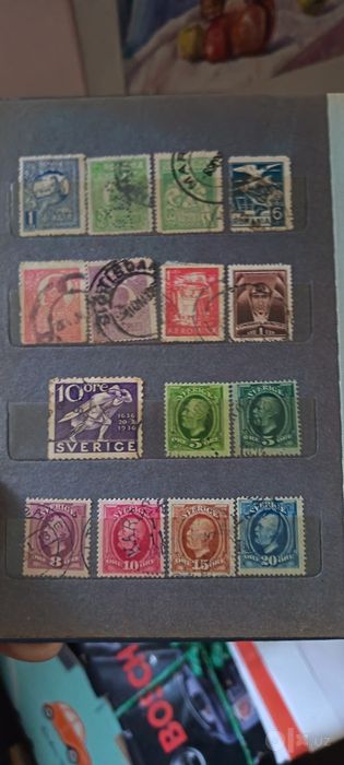 Коллекция почтовых марок, начиная с выпущенной в 1927 году