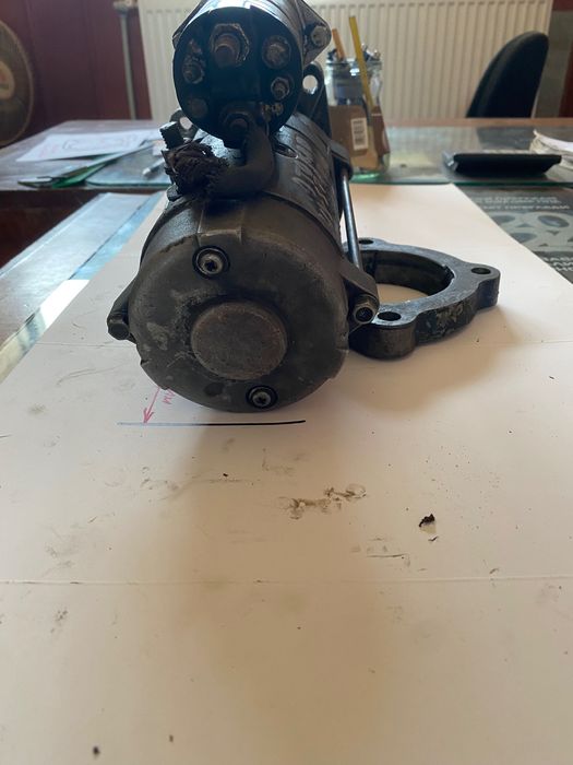 Стартери и подкачваща помпа- за Hyster