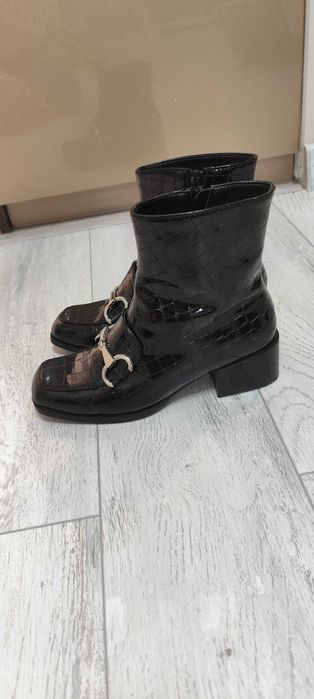 Стилни боти 37 размер