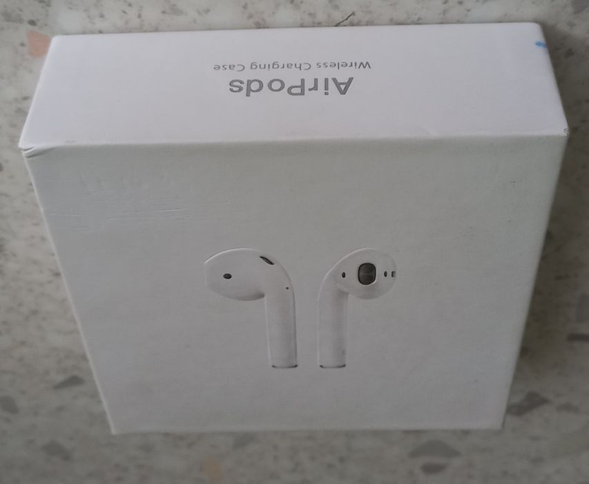 Airpods с коробкой и с чехлом