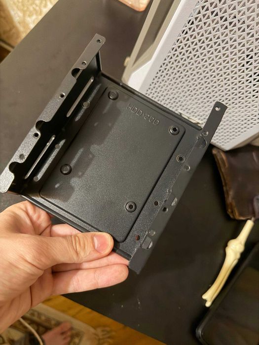 Отсек для HDD/SSD в системный блок / Корзина для HDD/SSD накопителей