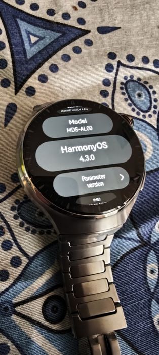Продавам Huawei Watch 4 Pro