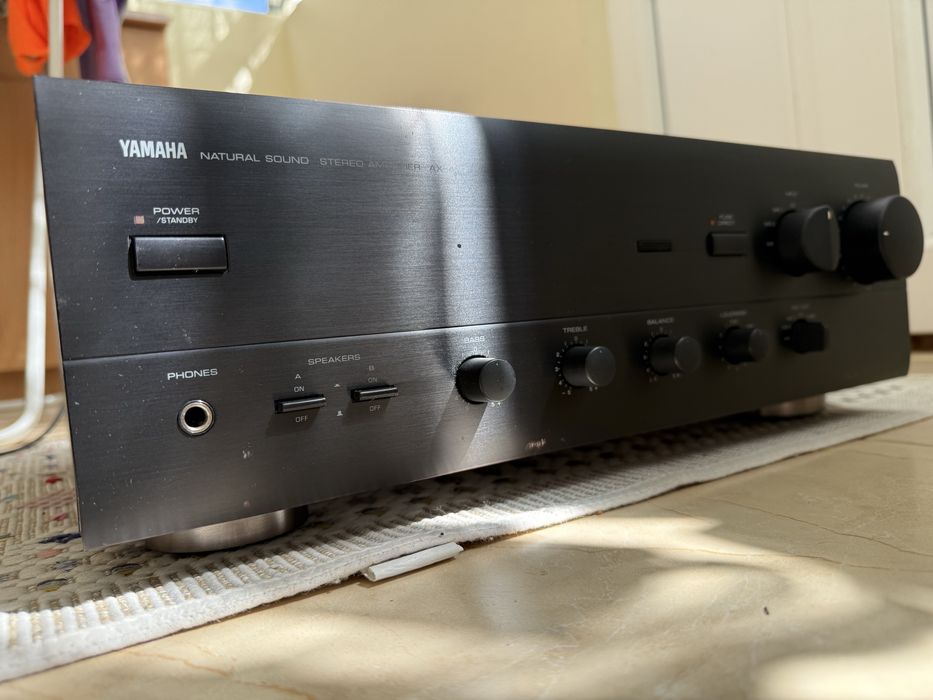 Yamaha AX-470 Стерео усилвател