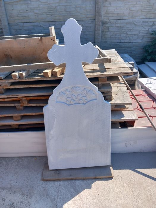 Facem pe comanda orice model de cruce care vrea clientul.