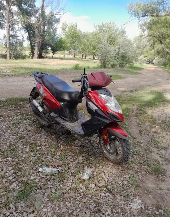 Продам скутр рейсер стелс 150 куб