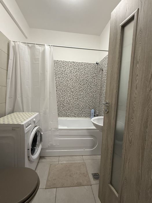 Apartament 2 camere decomandat / Loc de parcare / Mutare imediata!