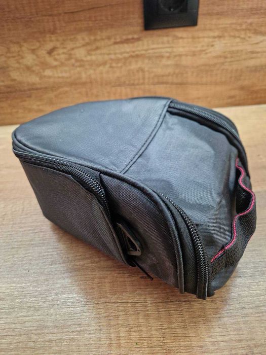 Продавам Canon EOS 450D + SD карта 4GB + чанта